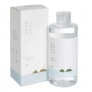 Tonik złuszczający z wodą morską ROUND LAB 1025 Dokdo Toner, 200ml