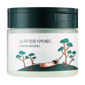 Uspokajające płatki peelingujące z ekstraktem z igieł sosnowych ROUND LAB Pine Calming Cica Pad, 50 szt.